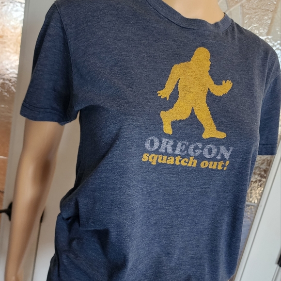 SASQUATCH TRADING POST TEE SZ Sm - Picture 8 of 12